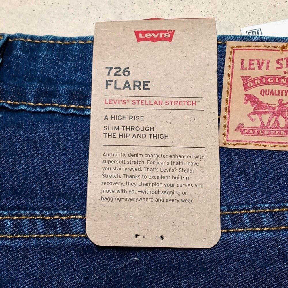 NWT Levi's 726 Flare Jeans Women's 31x30 Denim Bell Bottom High Rise Retro - Picture 3 of 13